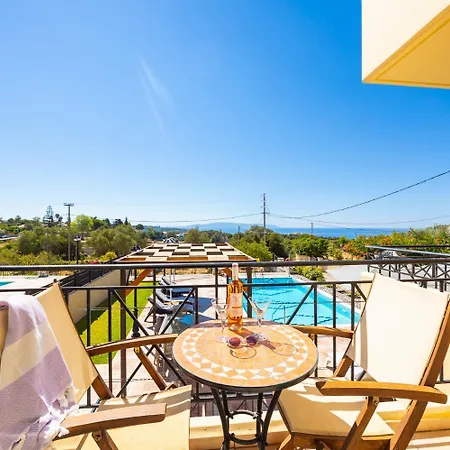 Rose ヴィラ スヴォロナータ